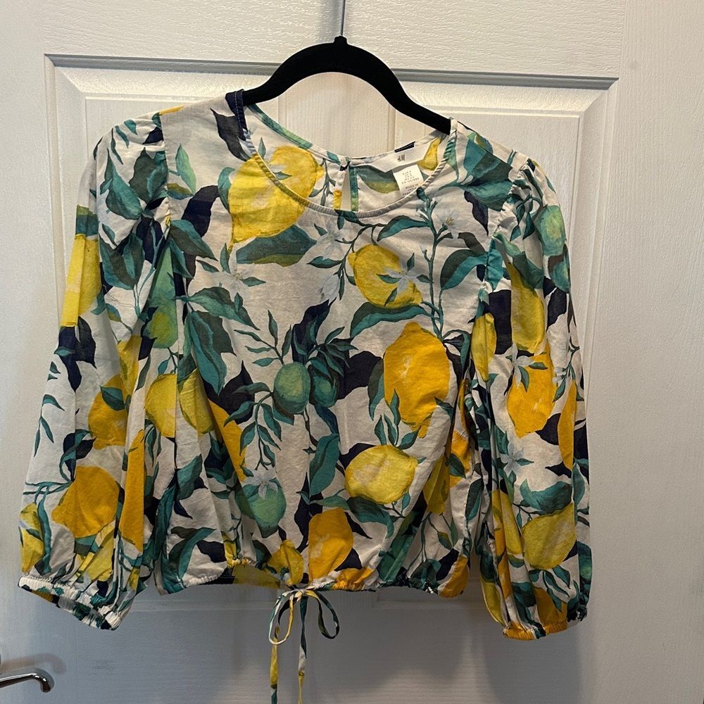 H&M 100% Cotton Yellow and Green Lemon Print 3/4 Puff Sleeve Blouse Size Small